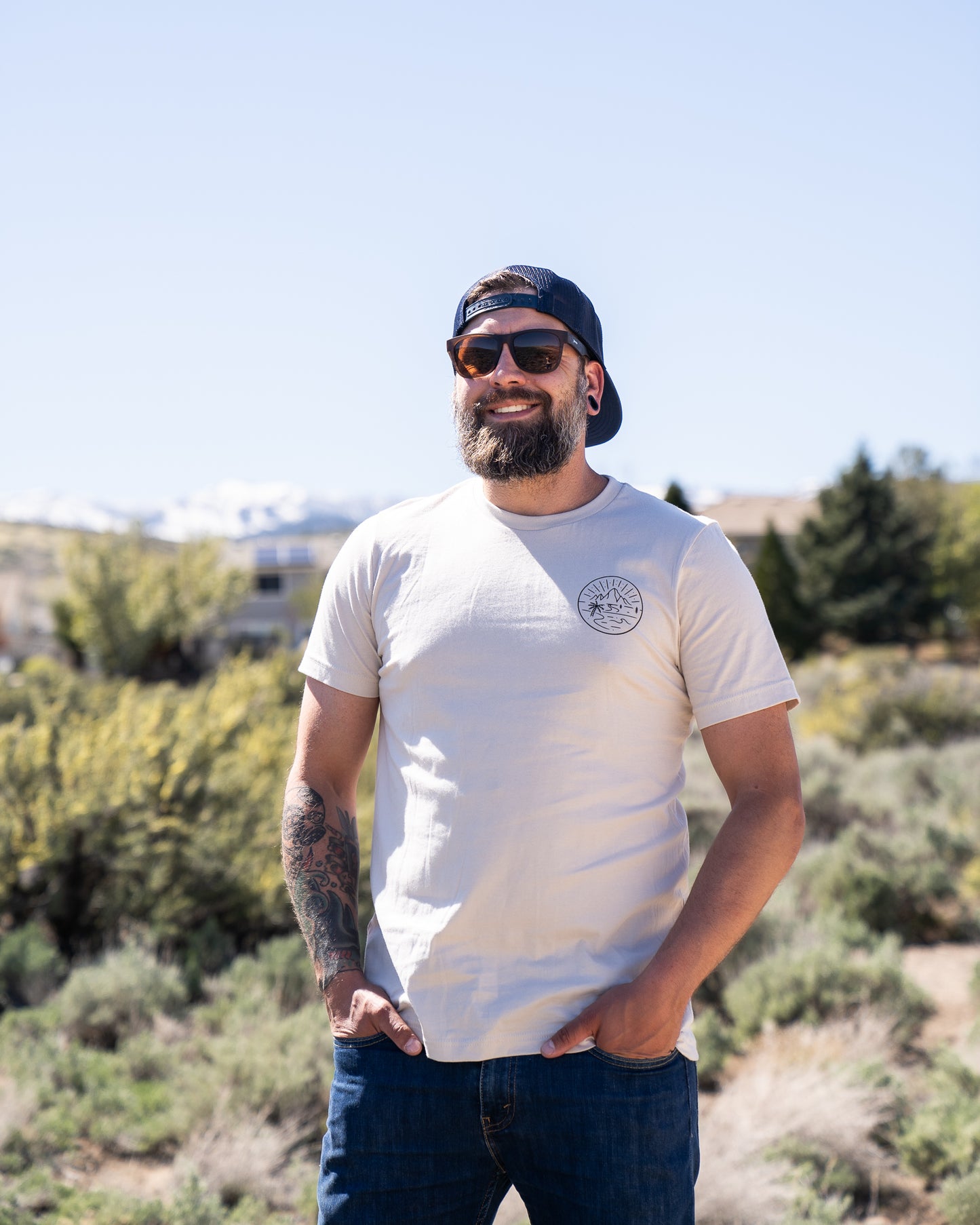 Classic T-Shirt Sand
