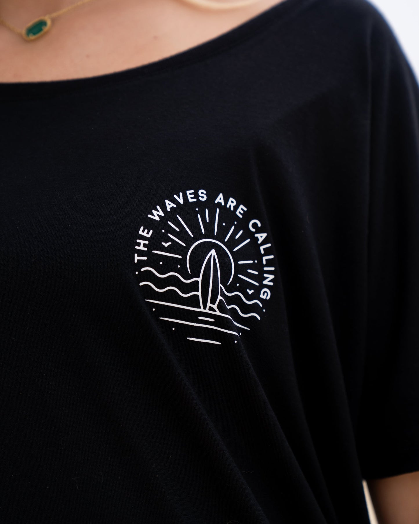 Waves Are Calling Flowy Shirt Black